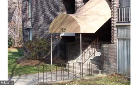 7724 Hanover Pkwy #186, Greenbelt, MD 20770
