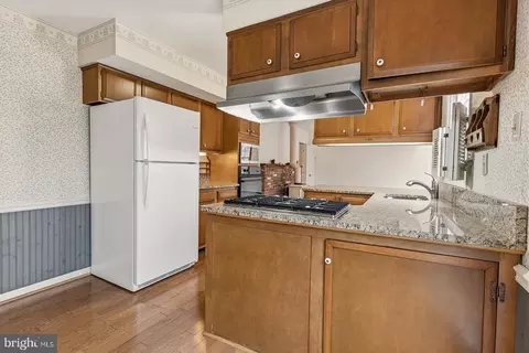 Kitchen - 8714 Granite Ln, Laurel, MD 20708 photo 4 of 4