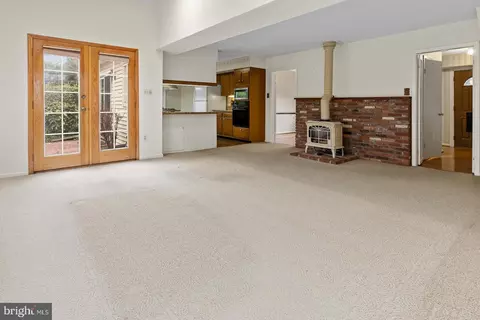Living - 8714 Granite Ln, Laurel, MD 20708 photo 5 of 5