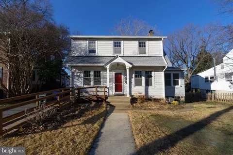 4302 Sheridan St, University Park, MD 20782