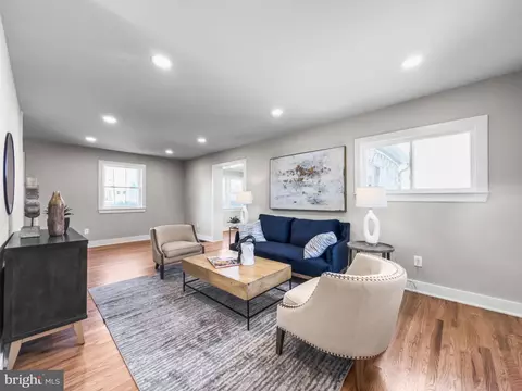 Living - 4633 Eastern Ave, Mount Rainier, MD 20712 photo 2 of 5