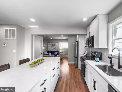 Kitchen - 4633 Eastern Ave, Mount Rainier, MD 20712 photo 4 of 4