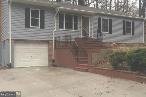 7012 Noah Dr, Fort Washington, MD 20744