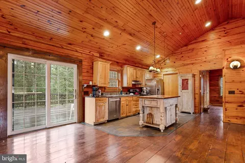 Kitchen - 18304 Cedarville Rd, Brandywine, MD 20613 photo 1 of 3