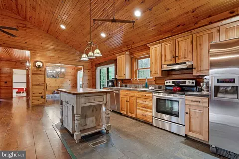 Kitchen - 18304 Cedarville Rd, Brandywine, MD 20613 photo 3 of 3