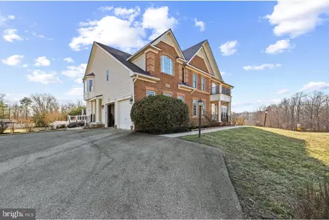 2501 Friendship Heights Dr, Fort Washington, MD 20744