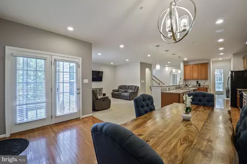 Dining - 7208 Cherry Ln, Laurel, MD 20707 photo 3 of 3