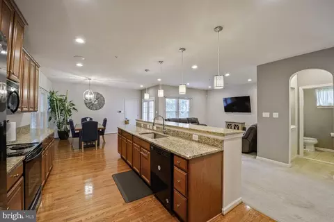 Entry Way - 7208 Cherry Ln, Laurel, MD 20707 photo 4 of 7