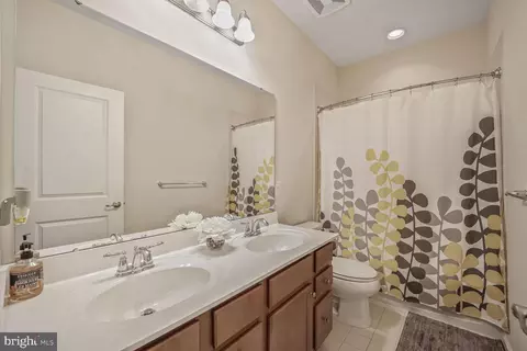 Bath - 7208 Cherry Ln, Laurel, MD 20707 photo 1 of 2