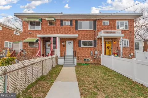 5005 Roseld Ct, Oxon Hill, MD 20745