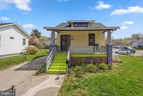 4801 Decatur St, Hyattsville, MD 20781