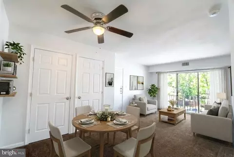 2310 Ewing Ave #301, Suitland, MD 20746