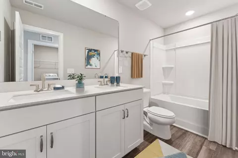 Bath - 13902 Ejay Dr, Brandywine, MD 20613 photo 1 of 4
