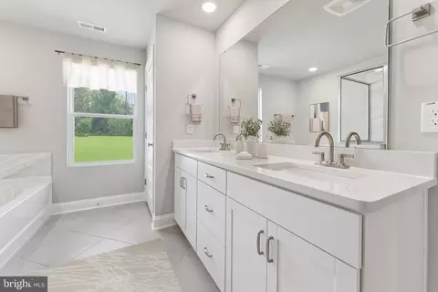 Entry Way - 13902 Ejay Dr, Brandywine, MD 20613 photo 10 of 39