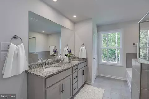 Entry Way - 13902 Ejay Dr, Brandywine, MD 20613 photo 13 of 39
