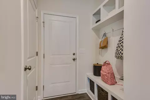 Entry Way - 13902 Ejay Dr, Brandywine, MD 20613 photo 19 of 39