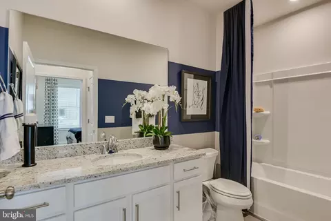 Bath - 13902 Ejay Dr, Brandywine, MD 20613 photo 2 of 4