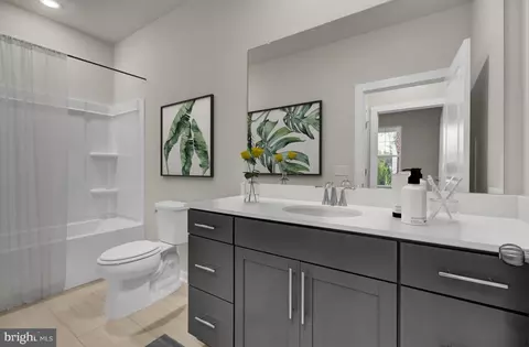 Bath - 13900 Ejay Dr, Brandywine, MD 20613 photo 3 of 3
