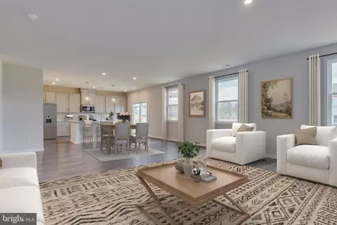 Living - 13906 Ejay Dr, Brandywine, MD 20613 photo 3 of 4