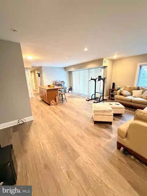 6300 Hil Mar Dr #2, District Heights, MD 20747