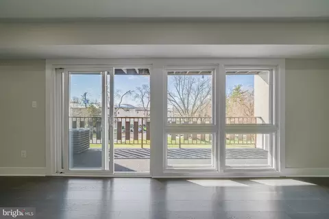 3122 Brinkley Rd #102, Temple Hills, MD 20748