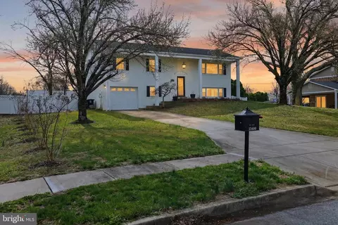 11600 Piscataway Rd, Clinton, MD 20735