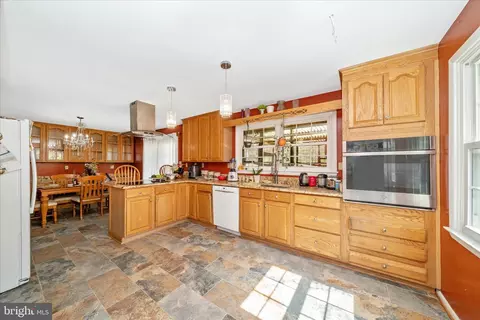 Kitchen - 16706 Cedarforest Rd, Brandywine, MD 20613 photo 3 of 3
