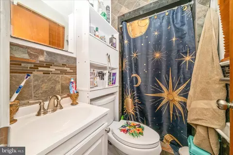 Bath - 16706 Cedarforest Rd, Brandywine, MD 20613 photo 1 of 3