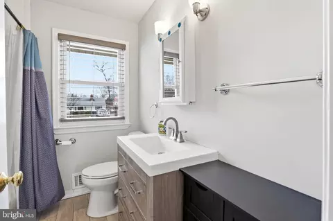 Bath - 16100 Malcolm Dr, Laurel, MD 20707 photo 1 of 2