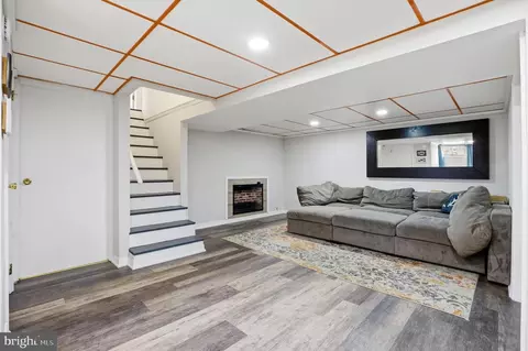 Living - 16100 Malcolm Dr, Laurel, MD 20707 photo 4 of 5