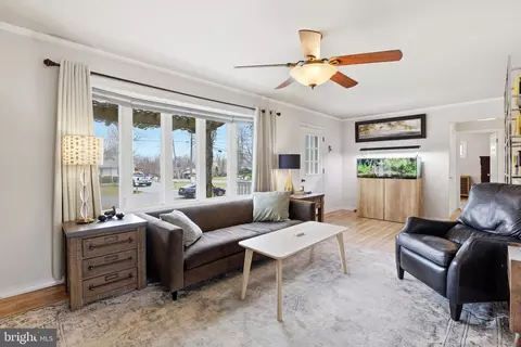 Living - 16100 Malcolm Dr, Laurel, MD 20707 photo 1 of 5