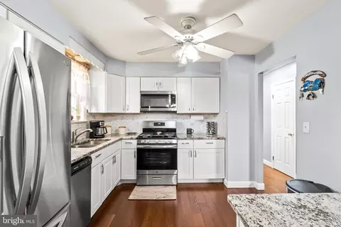 Kitchen - 11411 Hermitt St, Clinton, MD 20735 photo 2 of 4