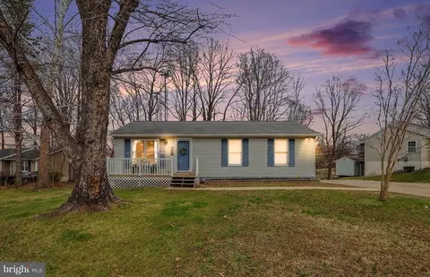 7318 Aquinas Ave, Marlboro, MD 20772