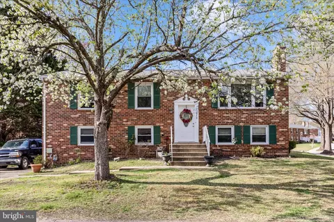 11913 Birchview Dr, Clinton, MD 20735