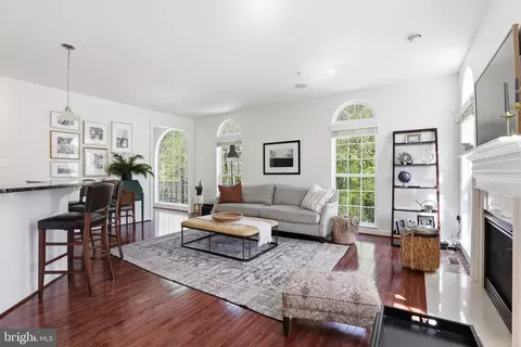 2200 Barnstable Dr, Marlboro, MD 20774