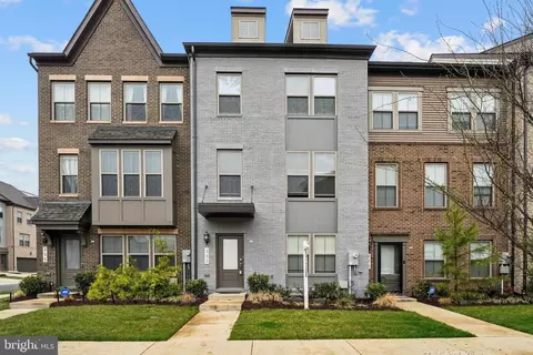 233 Albany Pl, Marlboro, MD 20774