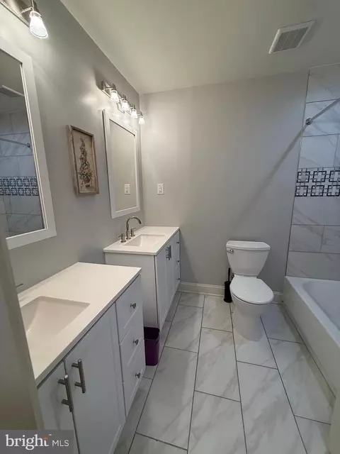 Bath - 12606 Ivystone Ln, Laurel, MD 20708 photo 2 of 9