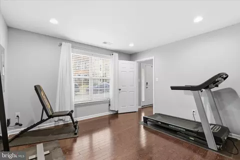 Entry Way - 9511 Smithview Pl, Lanham, MD 20706 photo 3 of 6