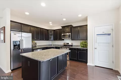 Kitchen - 9511 Smithview Pl, Lanham, MD 20706 photo 3 of 4