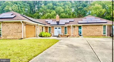 6810 Robinia Rd, Temple Hills, MD 20748