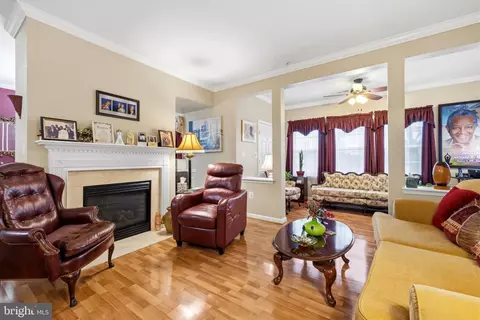 13301 New Acadia Ln #109, Marlboro, MD 20774