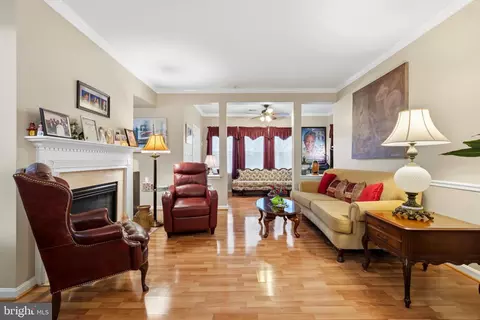 13301 New Acadia Ln #109, Marlboro, MD 20774