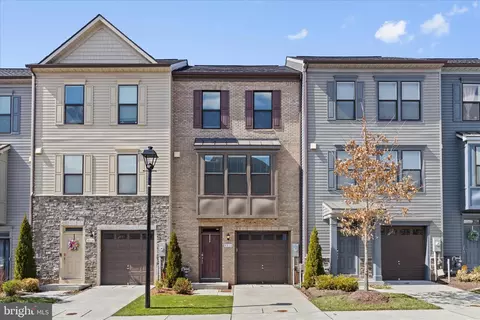 4916 Vista Glen Ln, Lanham, MD 20706