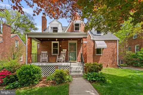 6509 41st Ave, University Park, MD 20782