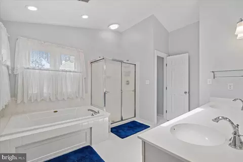 Bath - 12005 Backus Dr, Bowie, MD 20720 photo 3 of 6