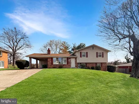 6404 Summerhill Rd, Temple Hills, MD 20748