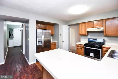 Entry Way - 8726 Fulton Ave, Lanham, MD 20706 photo 2 of 7