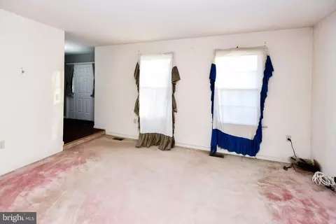 Living - 8726 Fulton Ave, Lanham, MD 20706 photo 4 of 8