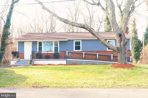 3135 Pyles Dr, Marlboro, MD 20774