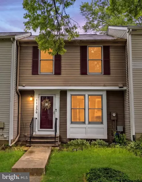 11236 Westport Dr, Bowie, MD 20720